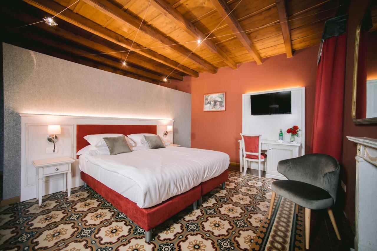 Bacco D'Oro Wine & Relais Hotel Mezzane di Sotto Exterior photo